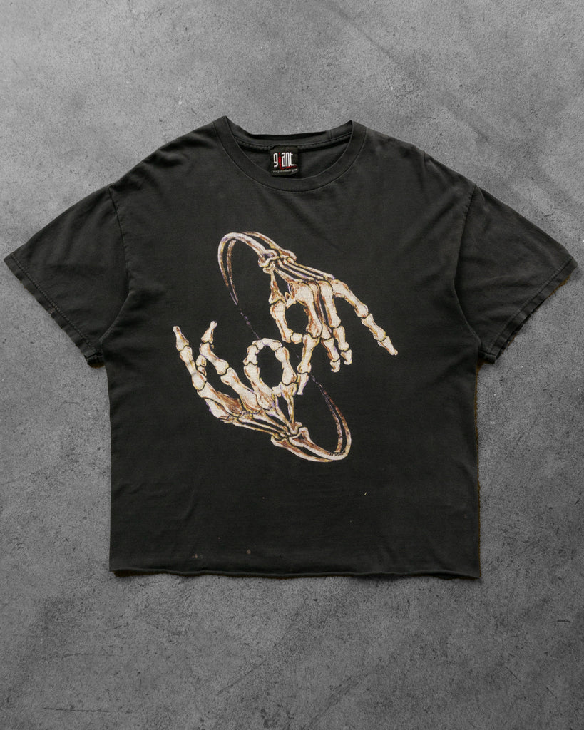 Korn Cropped Tee front photo