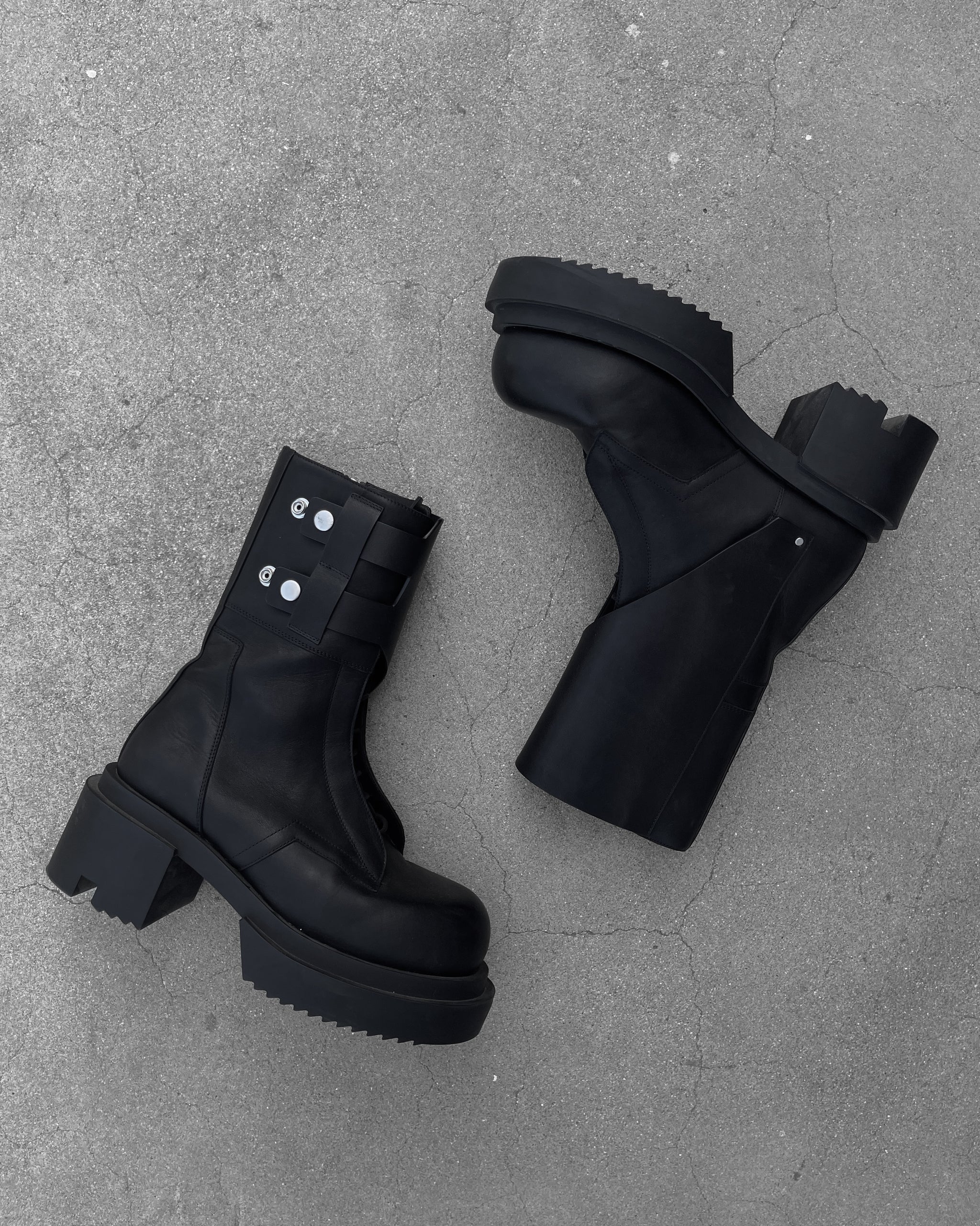 RICK OWENS FW2024 PORTERVILLE FIELD BOGUN BOOTS – UNSOUND RAGS RICK OWENS FW2024 PORTERVILLE FIELD BOGUN BOOTS – UNSOUND RAGS