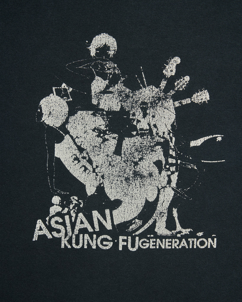 Faded Thrashed "Asian Kung Fugeneration" Tee - Early 2000s - detail