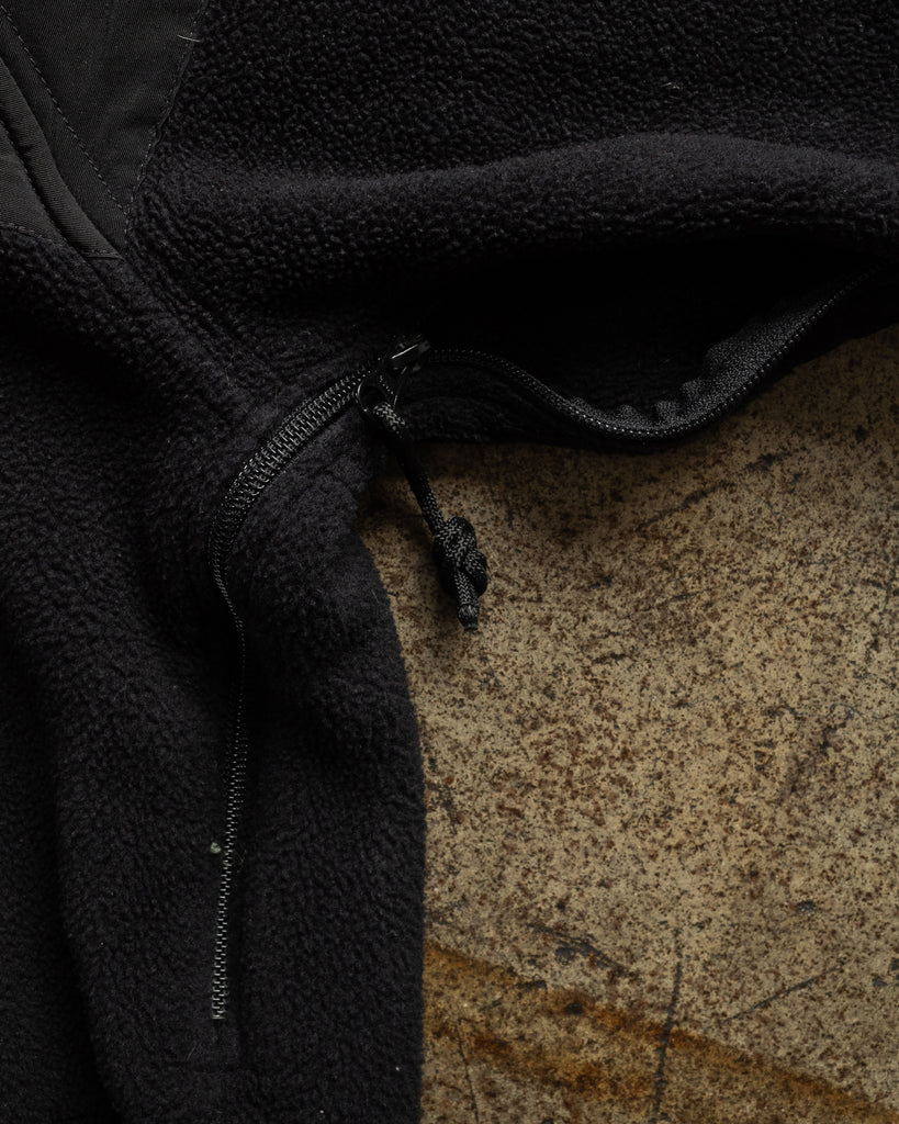 Black Fleece Jacket - 1990s - detail