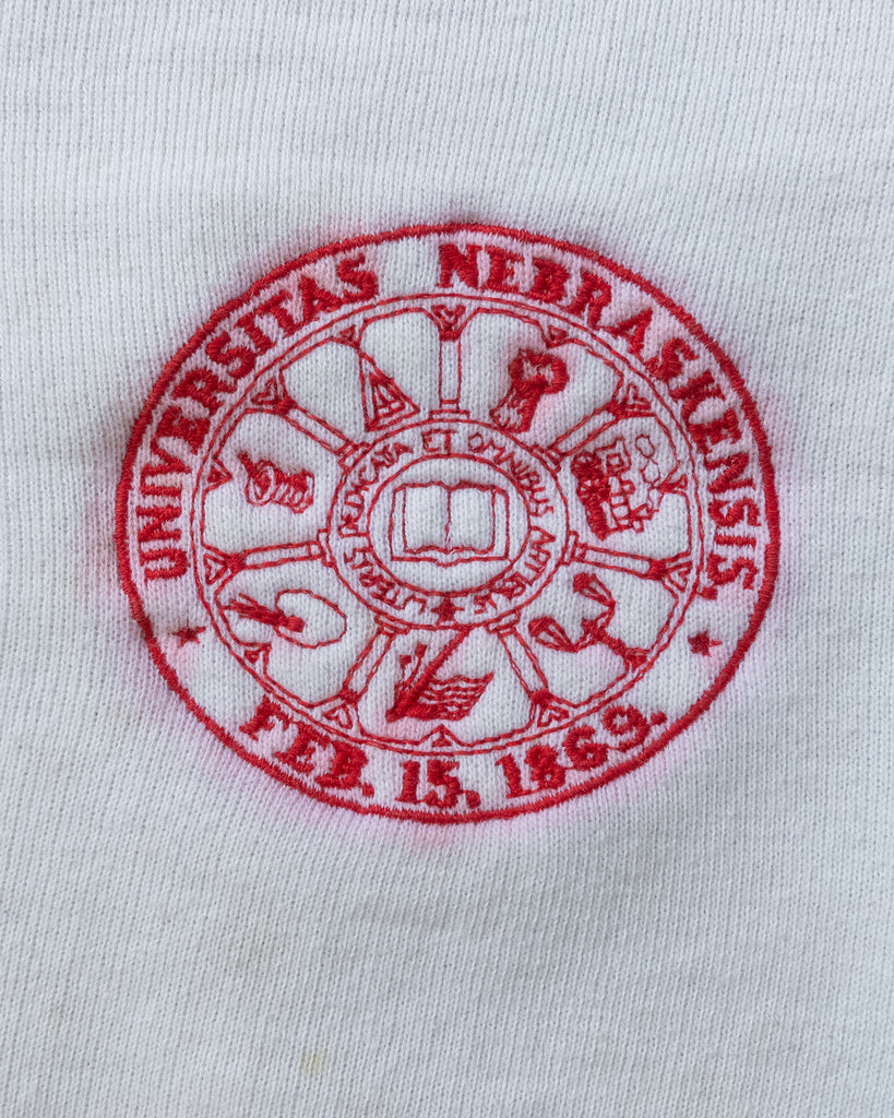 "Universitas Nebraskensis" Crewneck Sweatshirt - 1980s DETAIL PHOTO