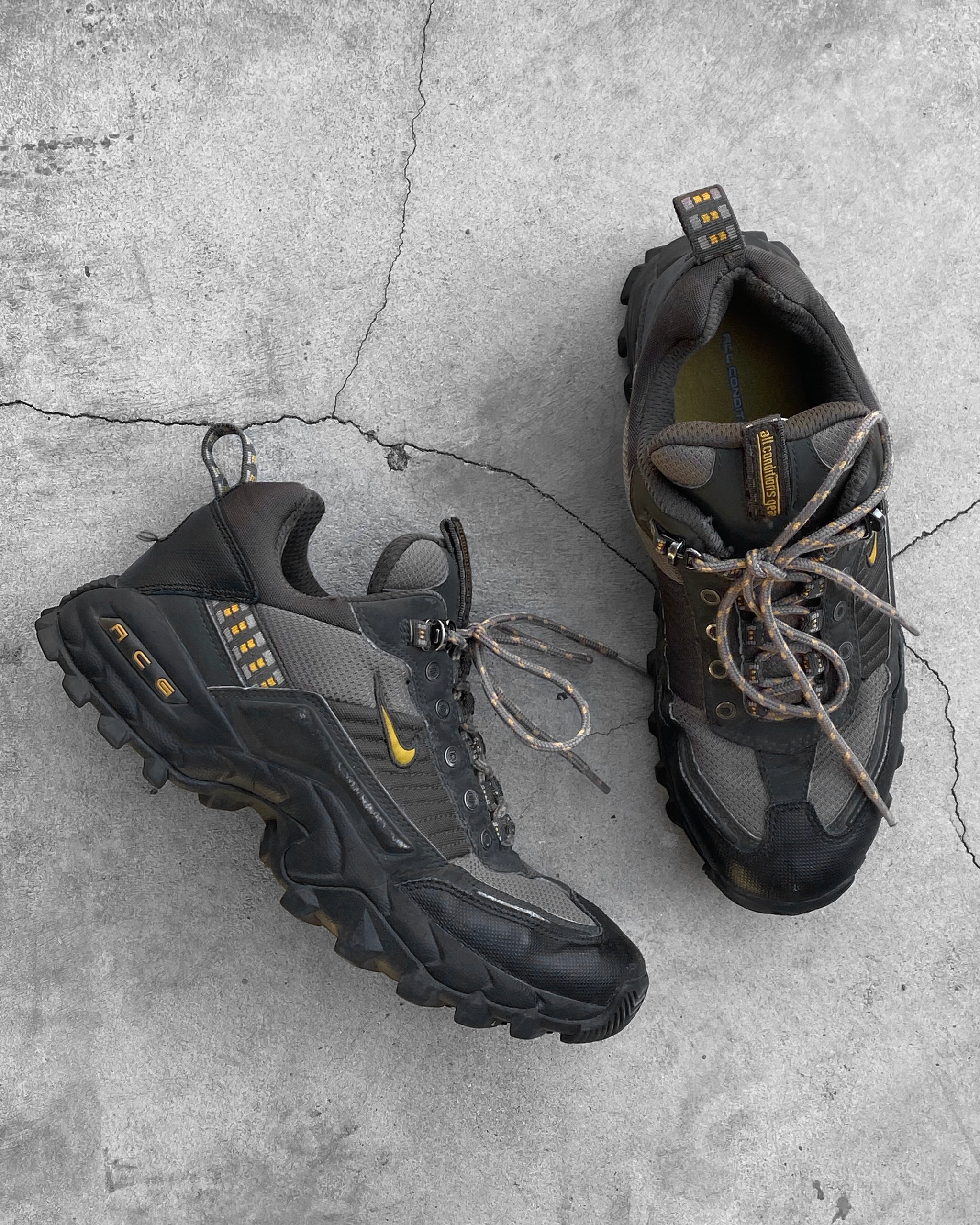 Nike ACG Olive Brown Hiking Sneakers - 1990s – UNSOUND RAGS
