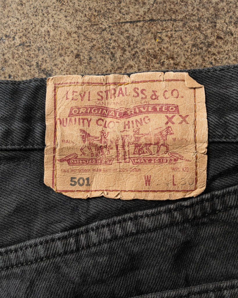 Levi's 501 Faded Black Jeans - 1990s - detail