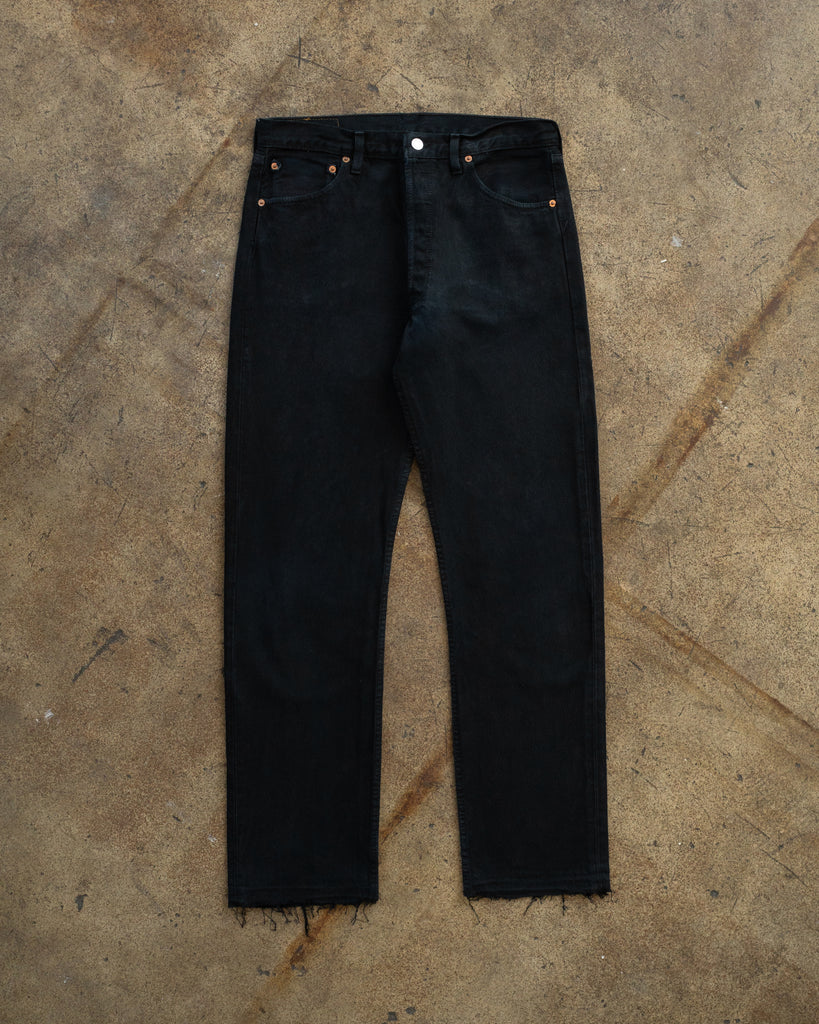 Levi's 501 Faded Black Black Released Hem Jeans - 1990s FRONT PHOTO