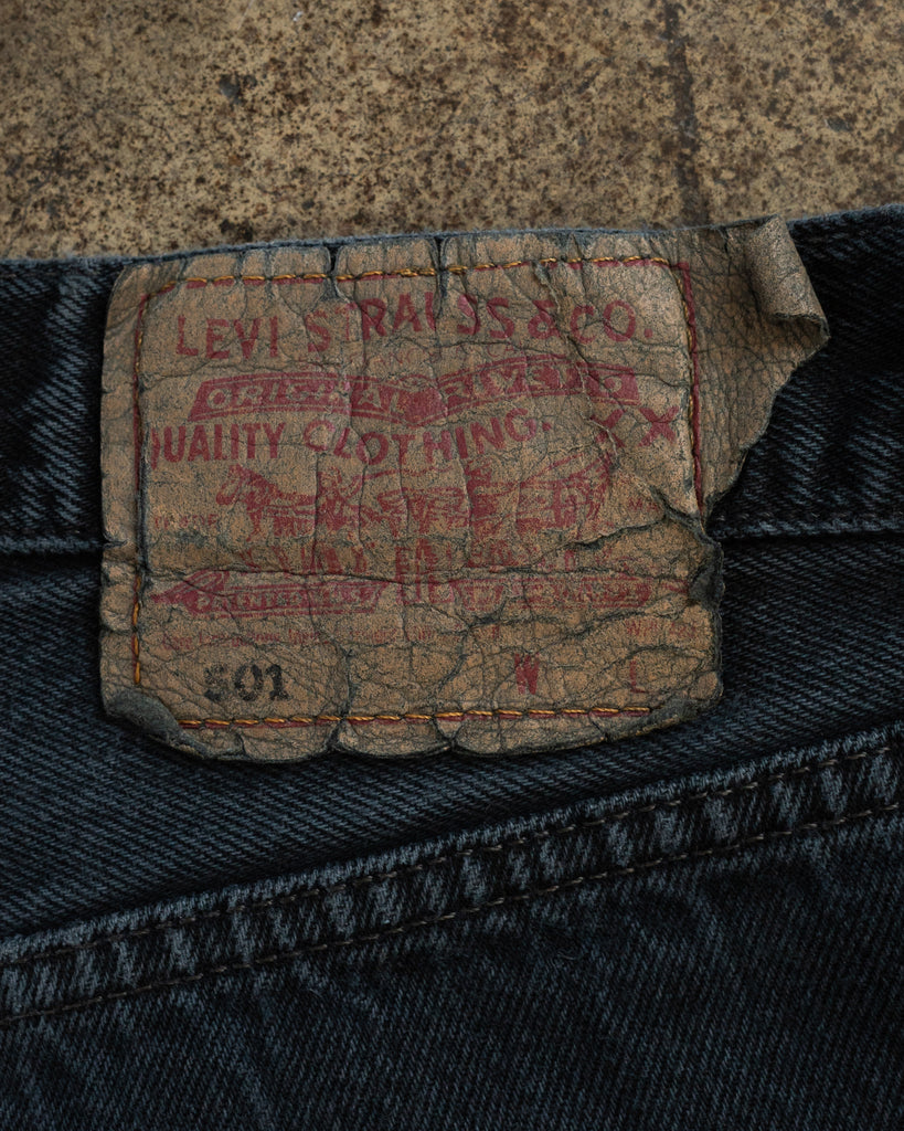 Levi's 501 Faded Black Released Hem Jeans - 1990s DETAIL PHOTO